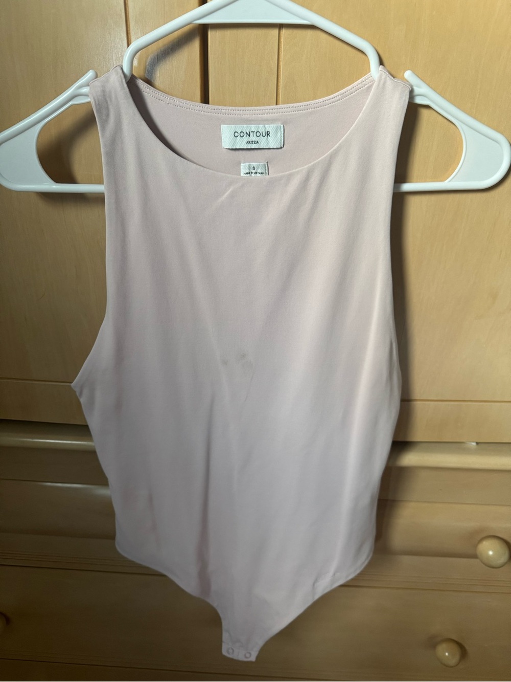 Aritzia contour bodysuit pink size small